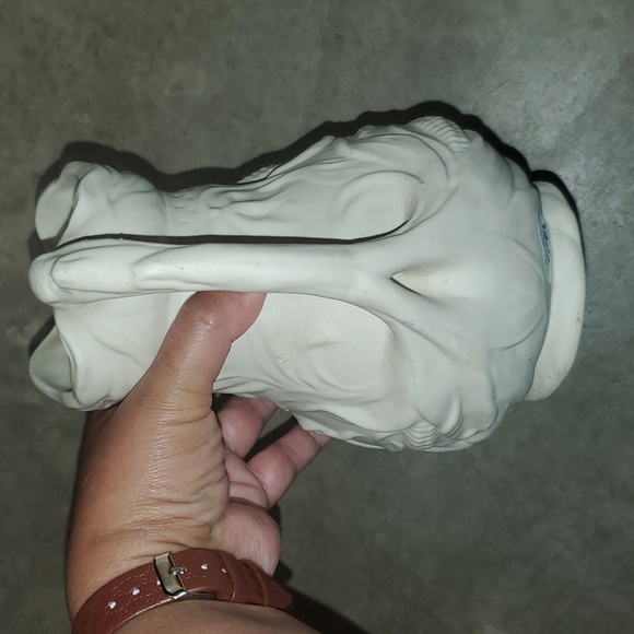 Parang Motif Porcelain pitcher - Picture 5 of 12